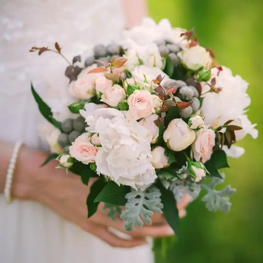 ramos y arreglos florales